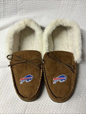 Buffalo Bills Plush-Lined Suede Moccasin Slippers - Brown. Tag is XL.